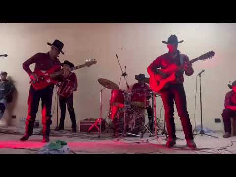 Aveces aveces duermo solo Grupo arco iris de mataquescuintla jalapa Guatemala 