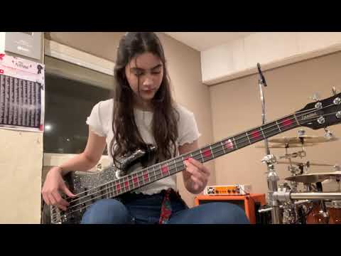 The Warning - MUSE -Hysteria (Bass Cover)