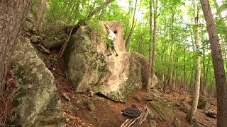 小川山 屋根岩ボルダー 残雪[1級]