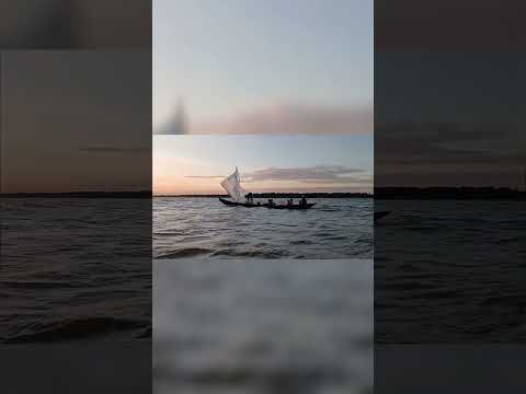 Los Guayos cruzando el Orinoco.