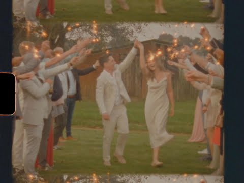 Bruiloft van Vaya en Nicky | Akkerzicht, Bladel | Vastgelegd op Super8