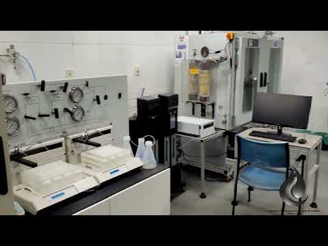 Inside the Science and Petroleum Engineering Lab (LCPetro) /UFPA