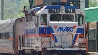 preview picture of video 'MARC 71 Stopping at New Halethorpe Station'