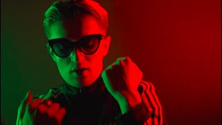 NAUME - Valentino Drip