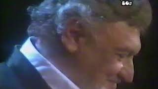 Frankie Laine - I Believe &amp; Rawhide (Carré Show, 1982)