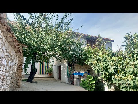 cyc695 €35,000 Large Corner Cortijo with an option to buy land with water in walking distance.