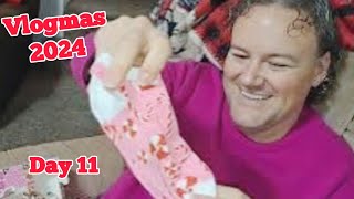 Vlogmas Day 11, Making A Single Fill "To Go" Plate of Food at HuHot Mongolian Grill Advent Surprises