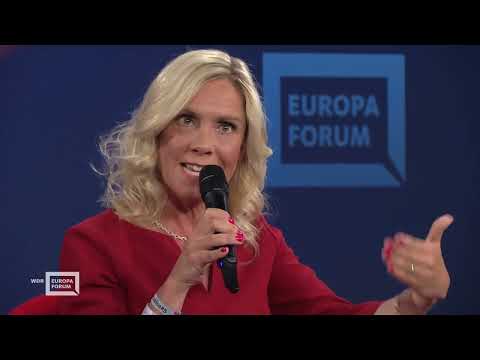 re:publica 25: Brüssel sehen und sterben? Wenn Ankläger auf Verteidigerin trifft (WDR Europaforum)