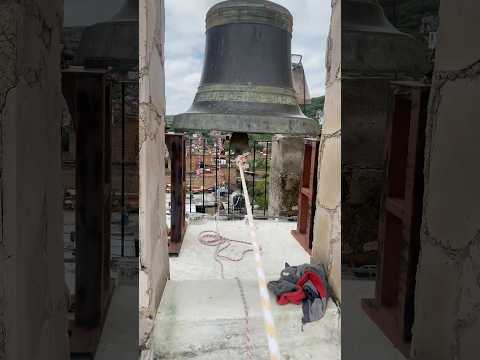 Repique de campanas en el templo de san Antonio de Padua en Yahualica Jalisco #campanas #temple