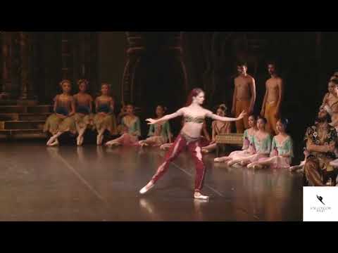 EKATERINA BORCHENKO , BALLET LA BAYADERA