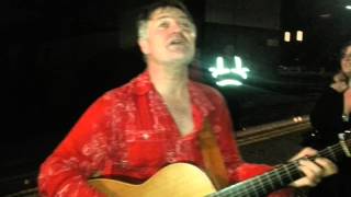 Nick Harper street performance.