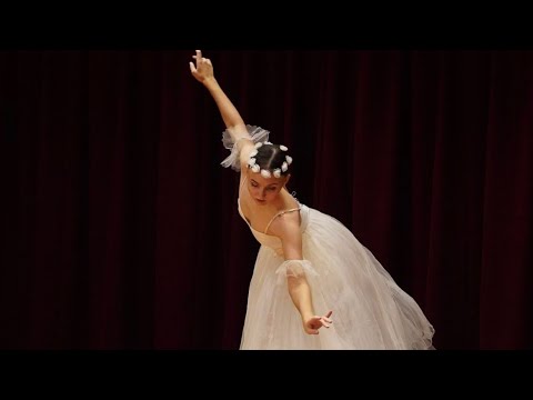 Promotional video thumbnail 3 for Pas de deux