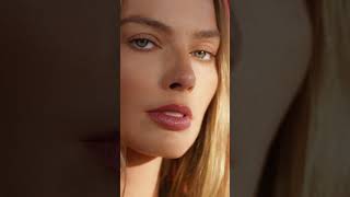 Chapter 4: Secret rendezvous. ROUGE ALLURE VELVET LIMITED EDITION.