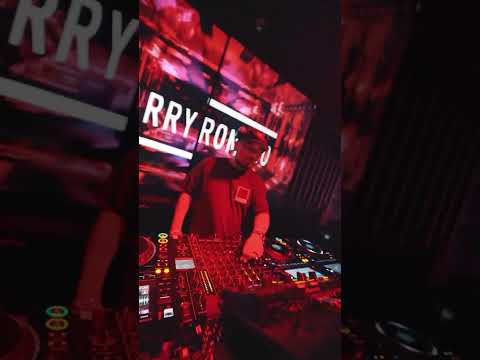 Harry Romero lit up Club Ego with his track "Here Comes That Sound" with Cevin Fisher. 🔥