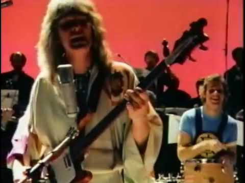 Yes Videos: 1976 - Chris Squire - Hold Out Your Hand / You By My Side music video (dark footage)