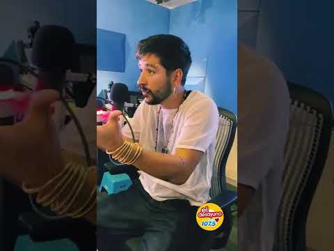 Camilo habla en la radio lo que a descubierto de ser papá