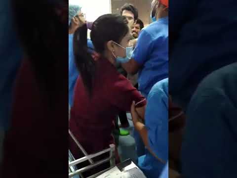 Fight breaks out between Nursing Officer and Senior Doctor at AIIMS Rishikesh #aiimsrishikesh #aiims