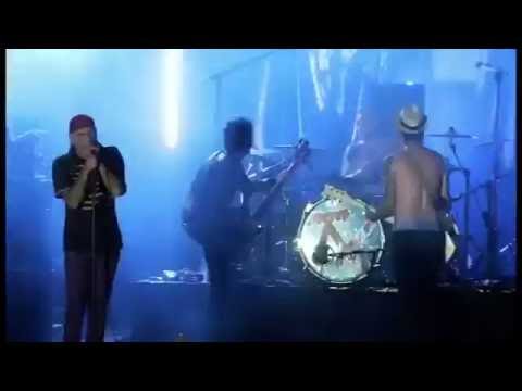 El Drogas/Txarrena - Frío (en directo)