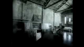 Excelentes vecinos Music Video