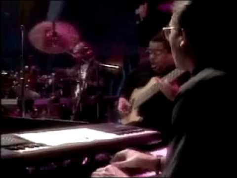 Harvey Mason & Lee Ritenour - Harvey Mason Drum Solo