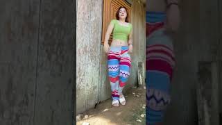 Download lagu goyang ebot 😍😘 mp3