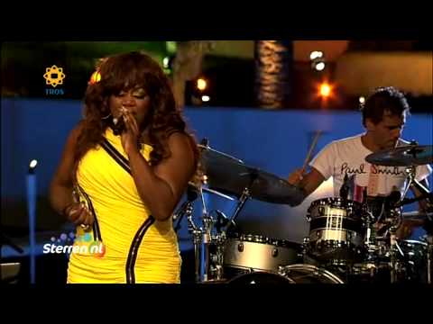 Berget Lewis - Kippenvel uit De beste zangers van Nederland 2012