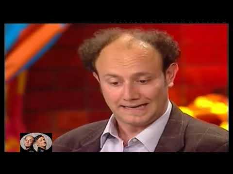 Ale e Franz - panchina ''...è venuto anche lei oggi...?''