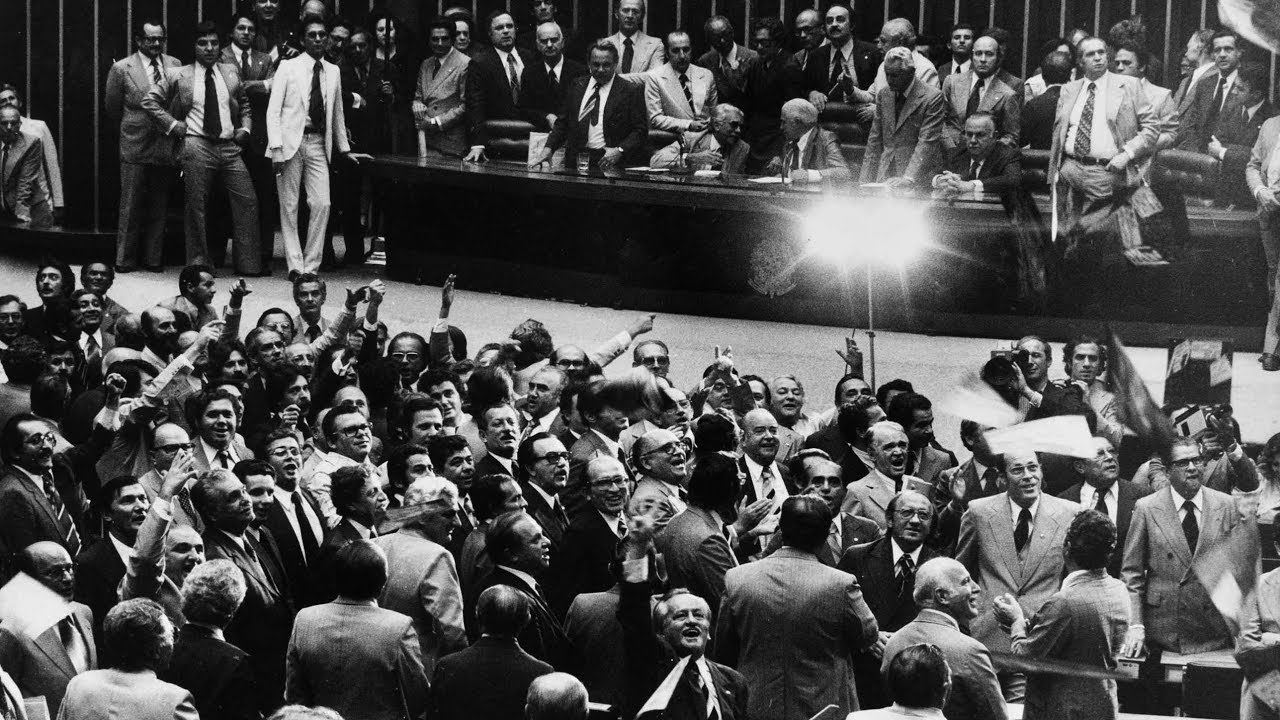 Em 1979, a Lei da Anistia era aprovada em sessão tensa
