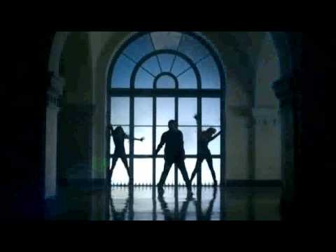 Usher feat. Pitbull - DJ Got Us Fallin' In Love  Official Music Video