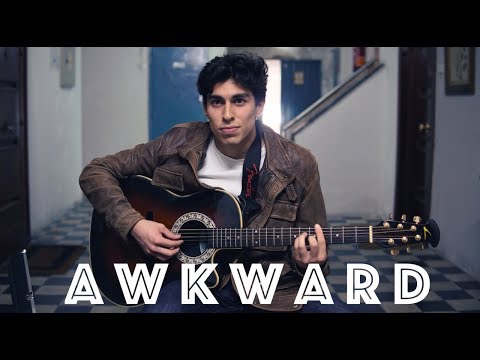 Andrés Iwasaki - Awkward (Videoclip Oficial)