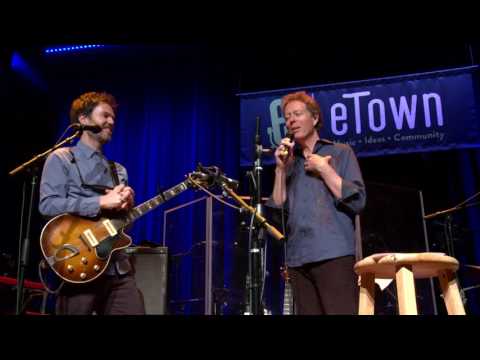 eTown On-Stage Interview - Piers Faccini