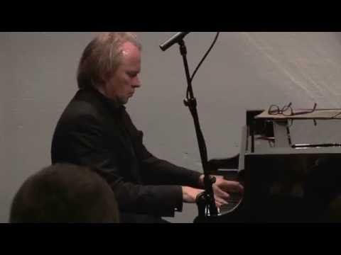 Roland Pöntinen plays Liszt.