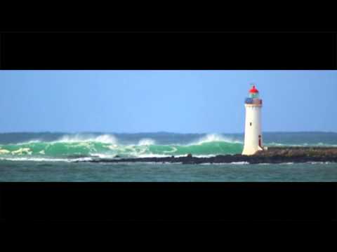 Port Fairy drone of big swell