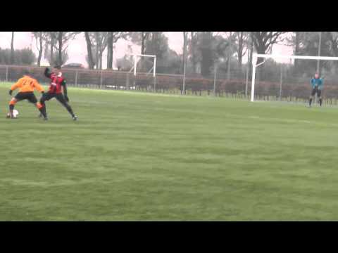 21 dec 2013 ARC B1 - VV De Meern B1 vr 1-0 Doelpoging Stephan