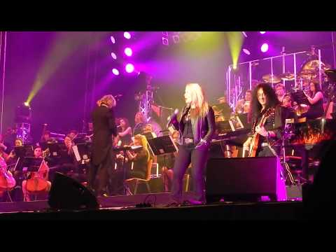 Kim Wilde live @Rock meets Classic 2014 -Keep me hangin' on