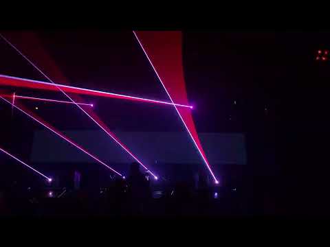 Øostil rompiendo todo en The Bow 19/8/23