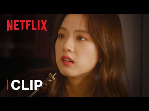 BLACKPINK: Light Up the Sky (Clip 'Jennie & Jisoo Make Tanghulu')