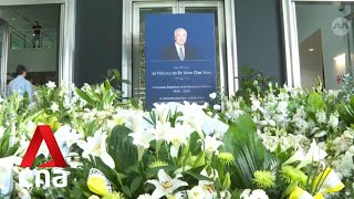 Hundreds turn up for late bank chairman Wee Cho Yaw's memorial ceremony at UOB Plaza