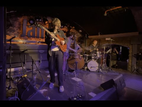 "Sonnymoon for Two" (Gustav Lundgren, Jorge Rossy, Camil Arcarazo)