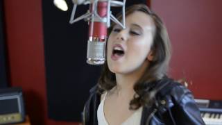 Jasmine Sabbagh covers Carrie Underwood Mexico