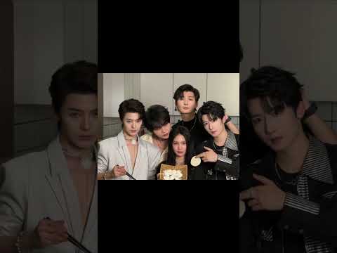 Zuo Yi and The Boys ( Duan Mei Yang, Ye Hao Ran, Zhe Bo, Ni Kai Jie )