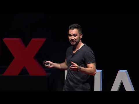, title : 'La evolución del marketing | Paul Soto | TEDxUANL'