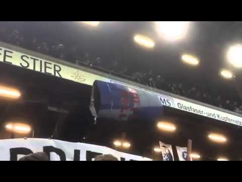 KSC Fans verprügeln Red Bull Leipzig Dose (30.11.2015