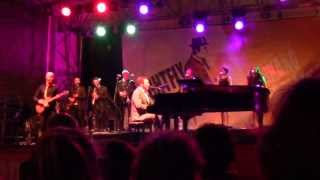 Raphael Gualazzi -Scandalize me - Lignano Sabbia D'oro - 29 giugno 2013