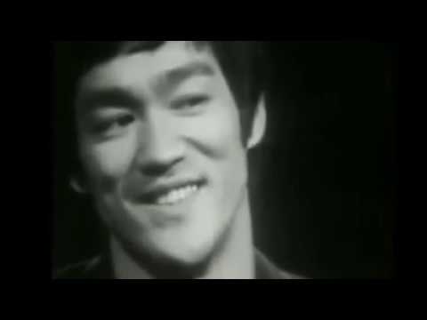 Bruce Lee: Be like water (Inspirational)