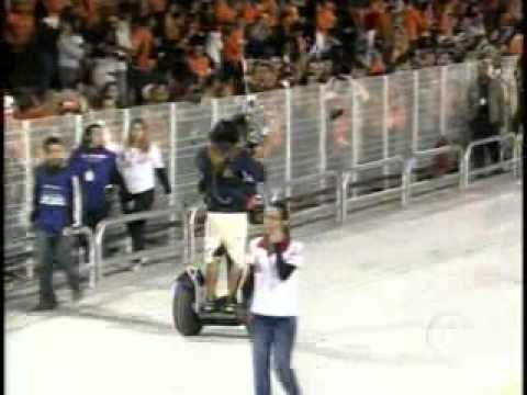 Desfile - Mocidade  Alegre -  Parte  1  -  Carnaval  2011