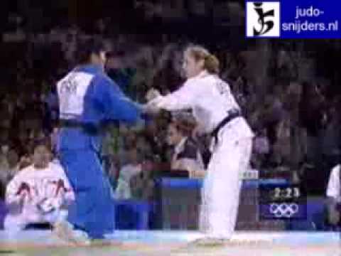 Judo 2000 Sydney: Hui Kye (PRK) - Wolf (USA) [-52kg].