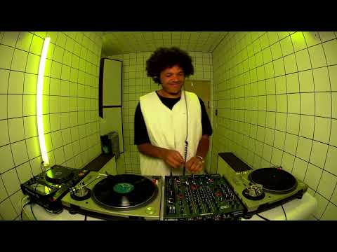 Julian Anthony | HÖR - April 6 / 2024