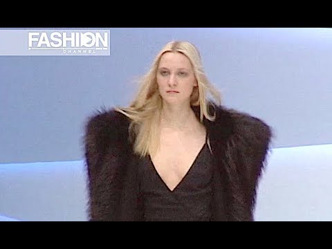 PACO RABANNE Fall 2002 2003 Paris - Fashion Channel