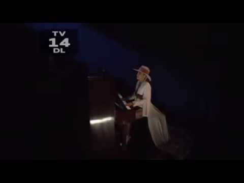 Lady GaGa - Million Reasons (Live on SNL 2016)